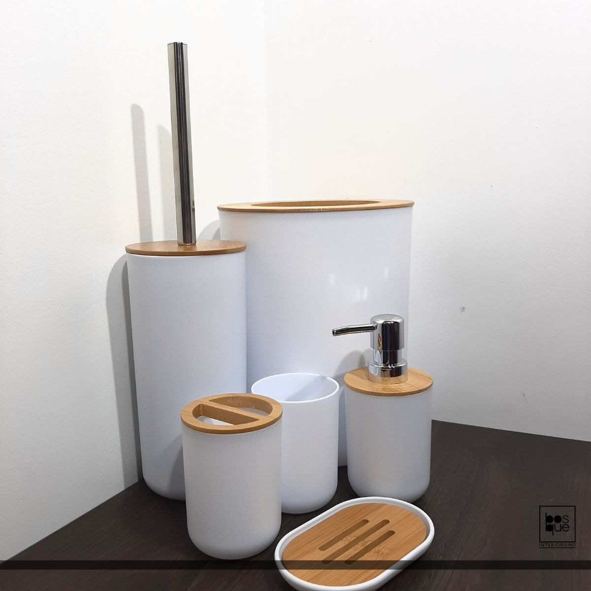CASAS DEL BOSQUE - SET DE ACCESORIOS LIGHT BAMBU - WHITE