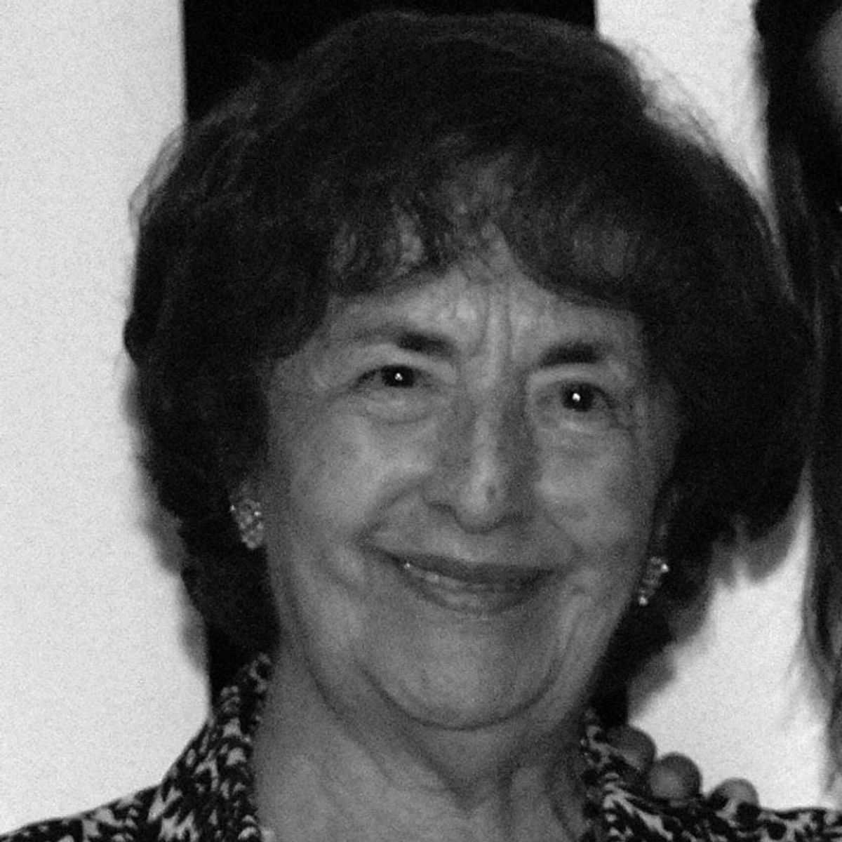 TOP10BOOKS - LIBRO Los Amigos De Ernestina - Enriqueta Flores