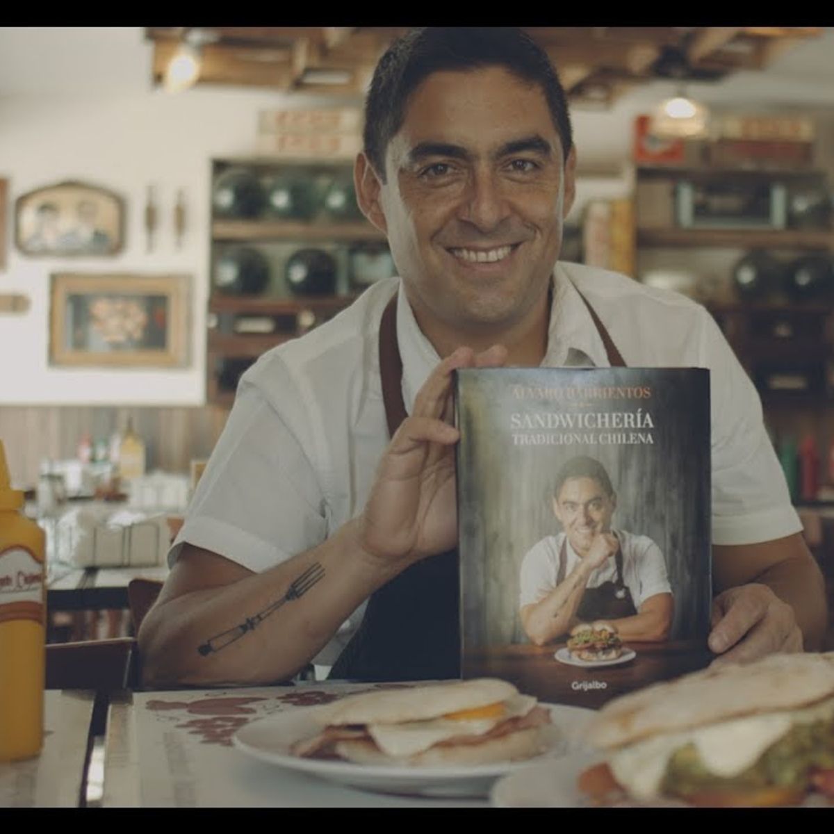 TOP10BOOKS - LIBRO Sandwichería Tradicional Chilena - Sandwichería Tradicional Chilena