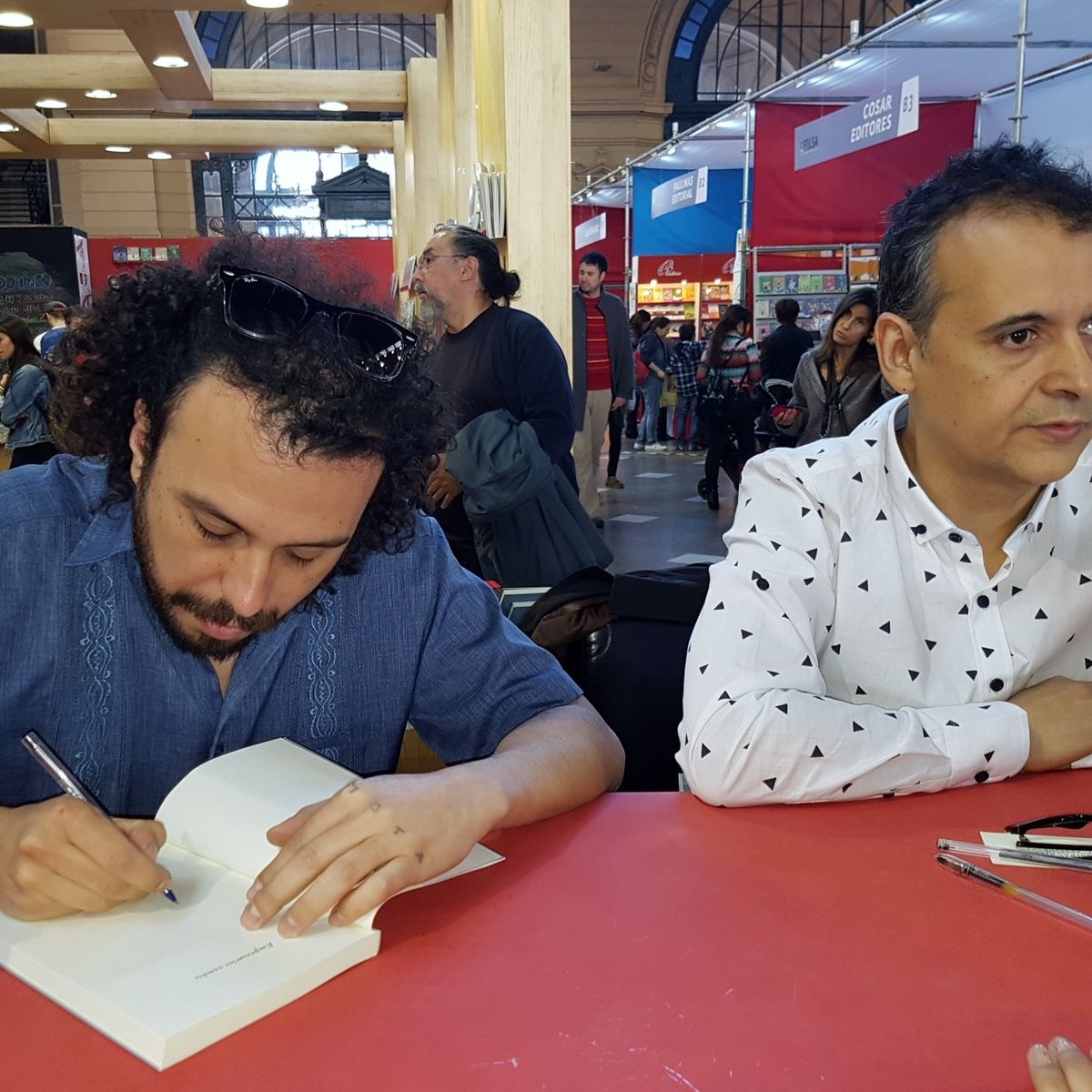 TOP10BOOKS - LIBRO Empresarios Zombis. La Mayor Elusión Tributaria De La Elite Chilena