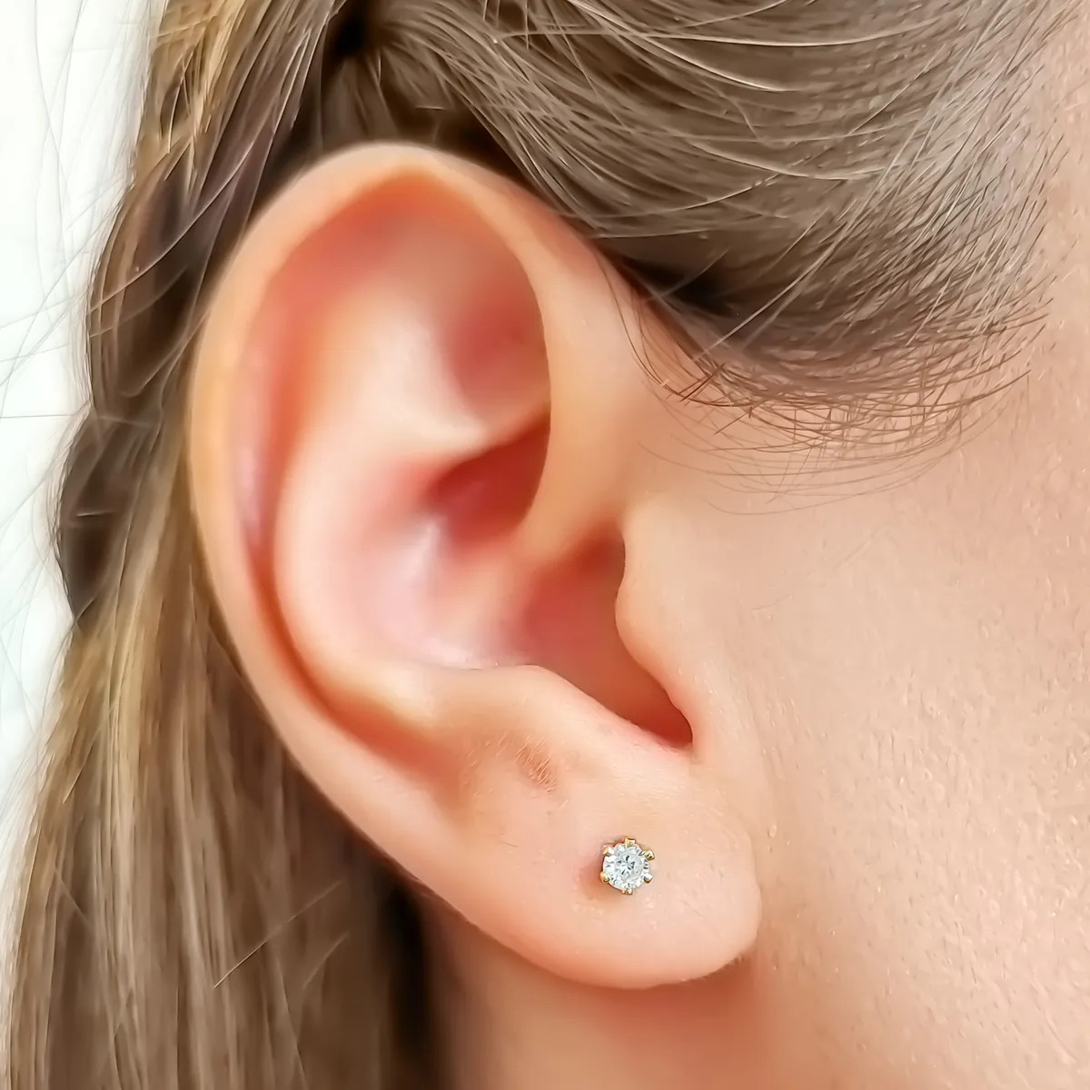 ANDREA COGGIOLA JOYAS - Aros Bebé Solitario Circón 4mm Enchapado Oro 18K