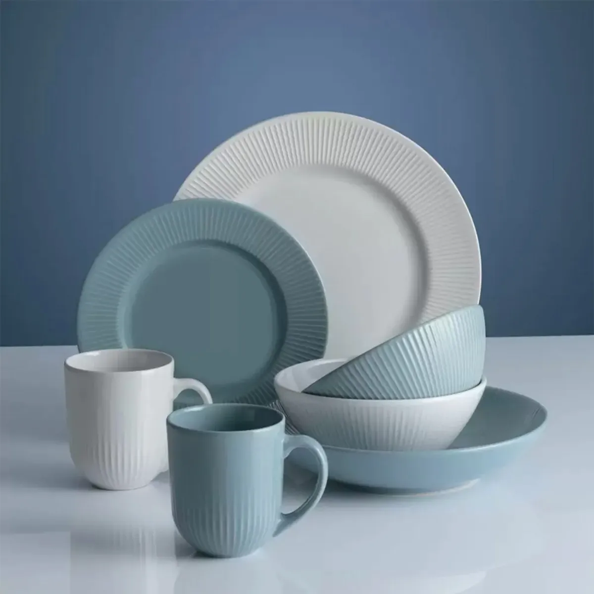 MASON CASH - Plato Linear Pasta Azul Pastel 23 cms