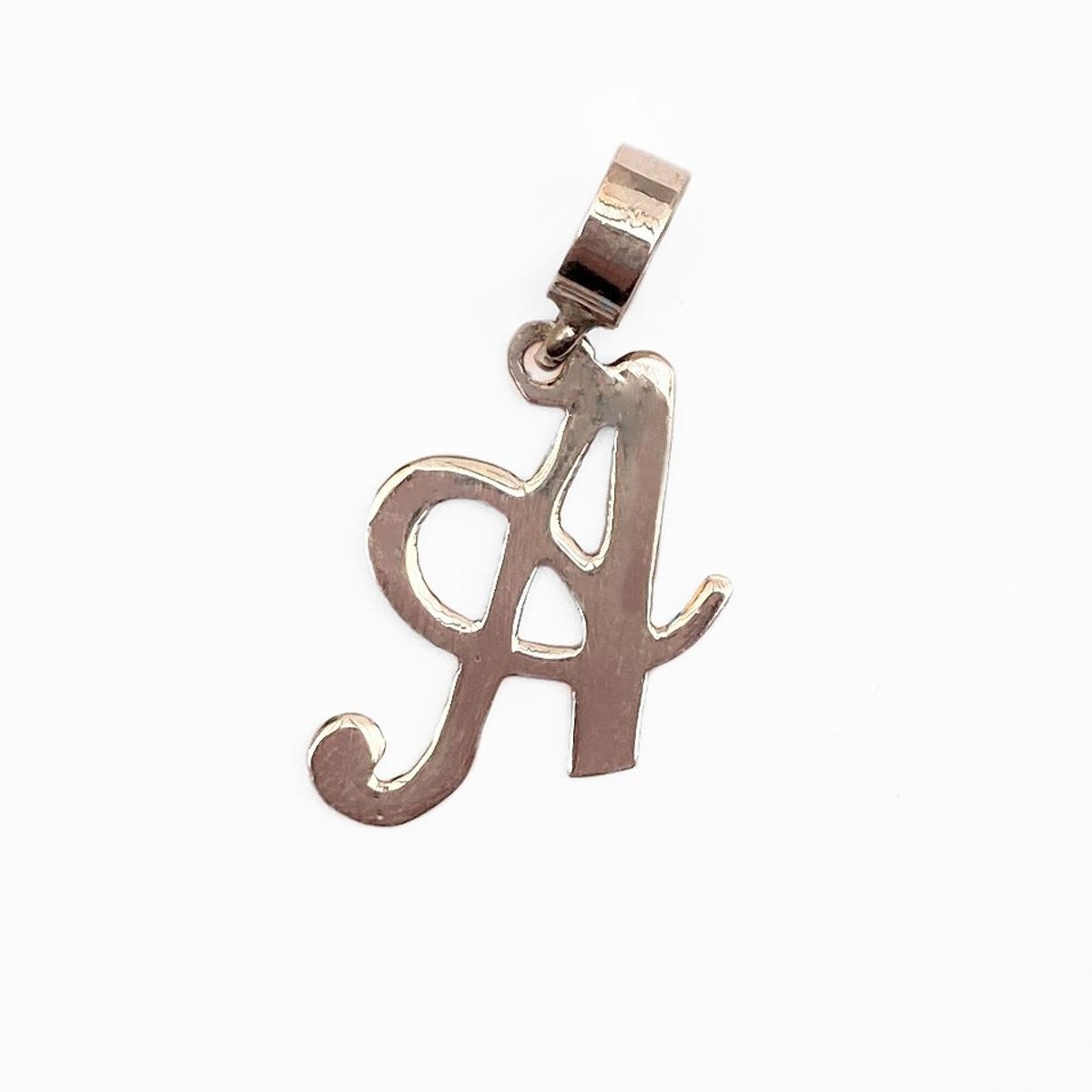 AMKALE - Dije de Plata Inicial A