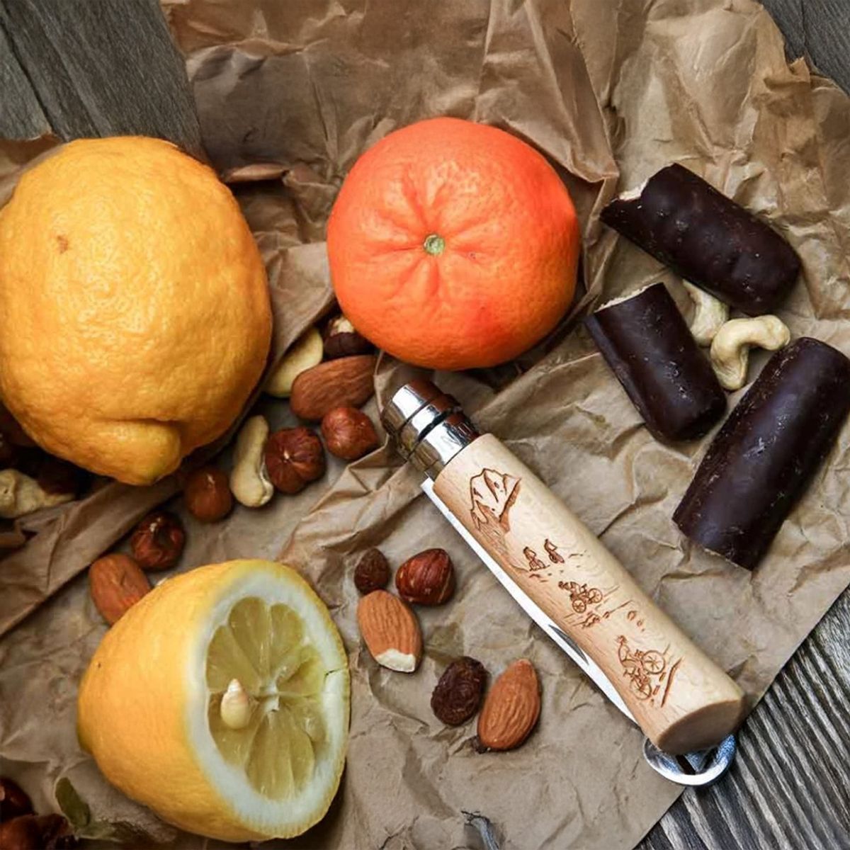 OPINEL - Cuchillo Opinel N°8 Grabado de Bicicleta OPINEL