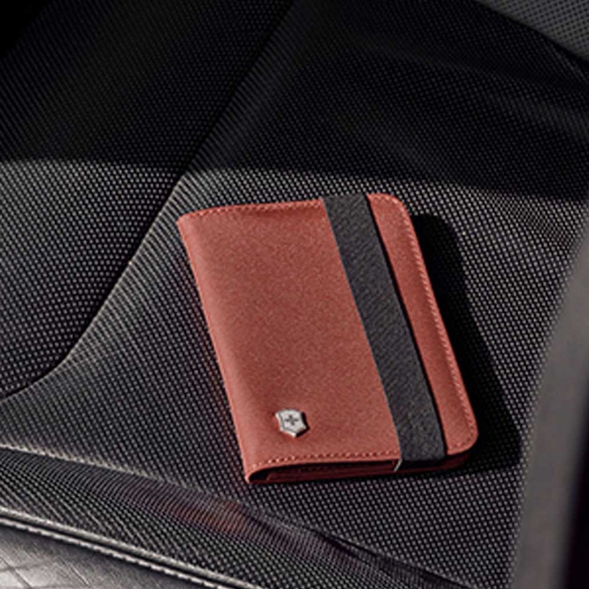 VICTORINOX - Portapasaporte con protección RFDI Victorinox