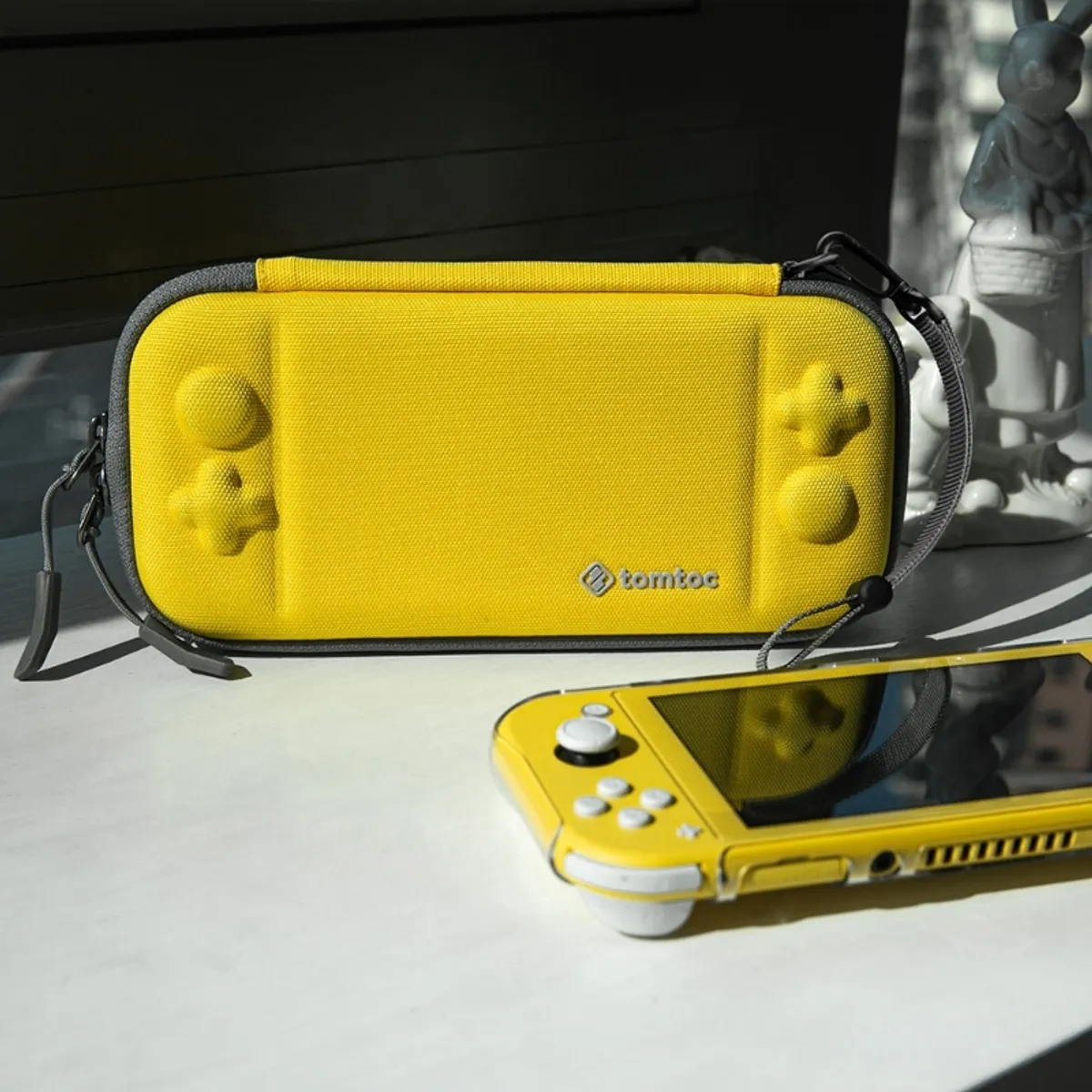 TOMTOC - Tomtoc Estuche Ligero Para Nintendo Switch Lite- Amarillo