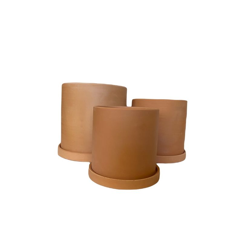 DECOGREEN - SET 3 MACETEROS Y PLATOS TERRACOTA CILINDRO S+M+L.