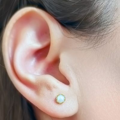 Imagen 2 del producto Aros Bebé Perla Sintética 4mm Enchapado Oro 18K