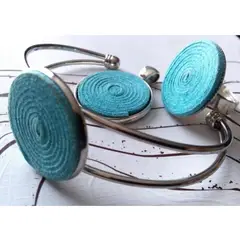 CATHALIFAUDJOYAS - Conjunto tres piezas gamuza