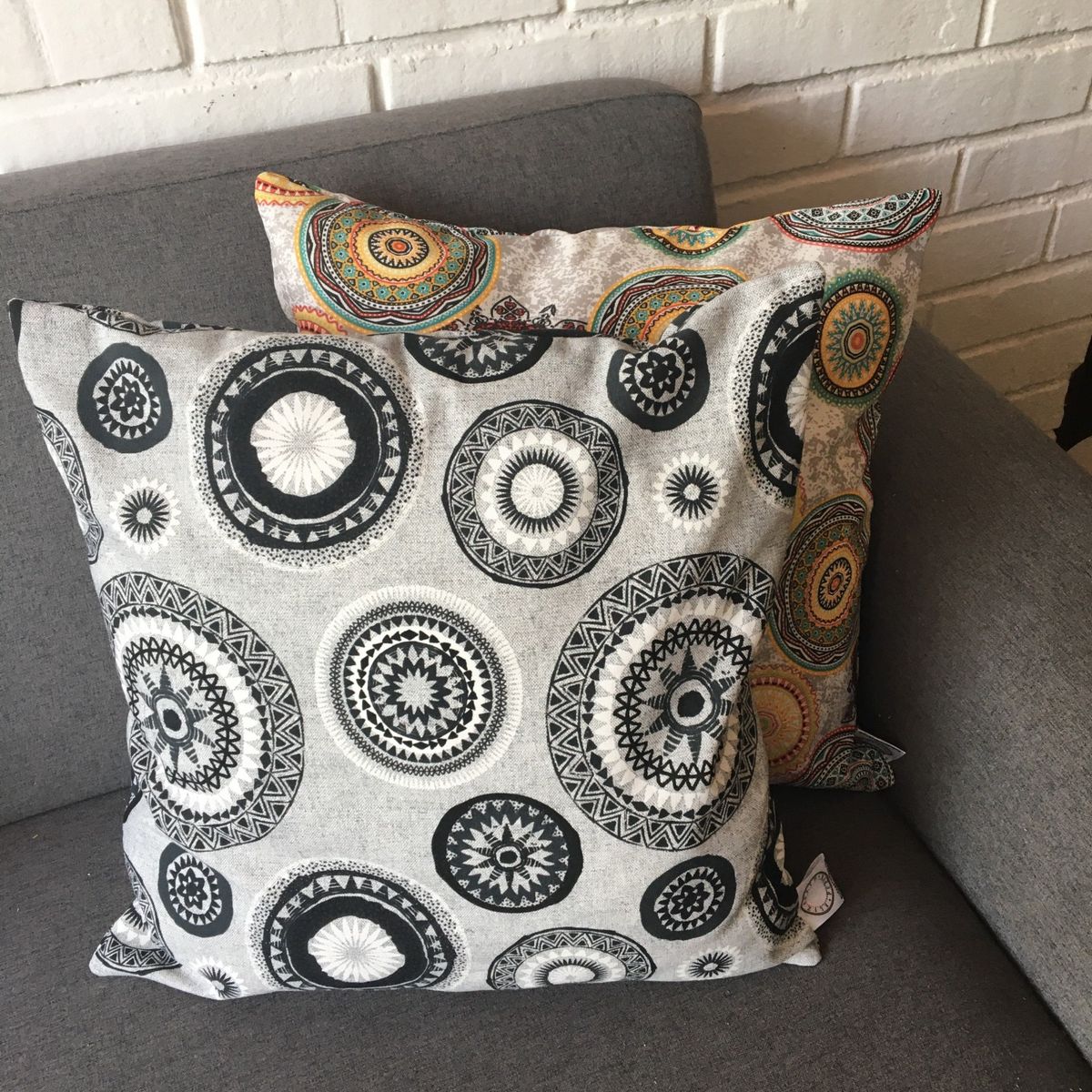 ELIZABETH PEPER - FUNDA COJIN DECORATIVO DISEÑO MANDALAS BLANCO NEGRO 50x50.