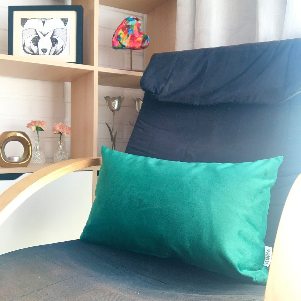 ELIZABETH PEPER - COJIN DECORATIVO DISEÑO SUAVE VERDE 50X30 RELLENO.