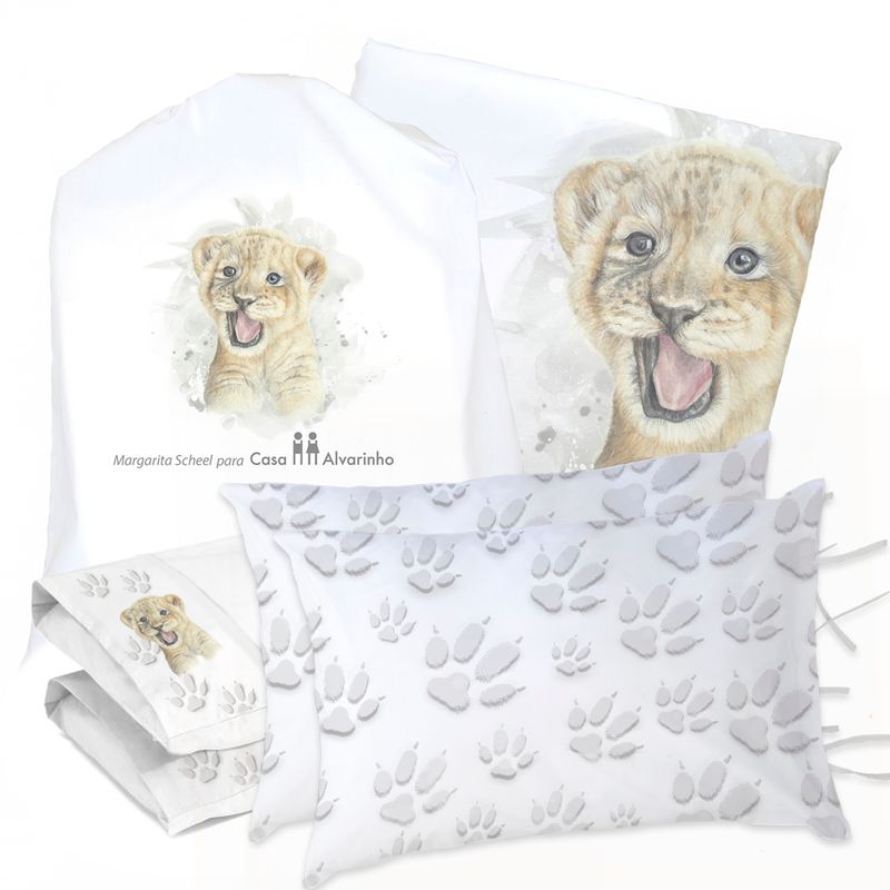 MARGARITA SCHEEL BY CASA ALVARINHO - JUEGO DE CAMA FUNDA DE PLUMÓN + SABANA BAJERA + 4 FUNDAS ALMOHADA LEÓN VALIENTE KING