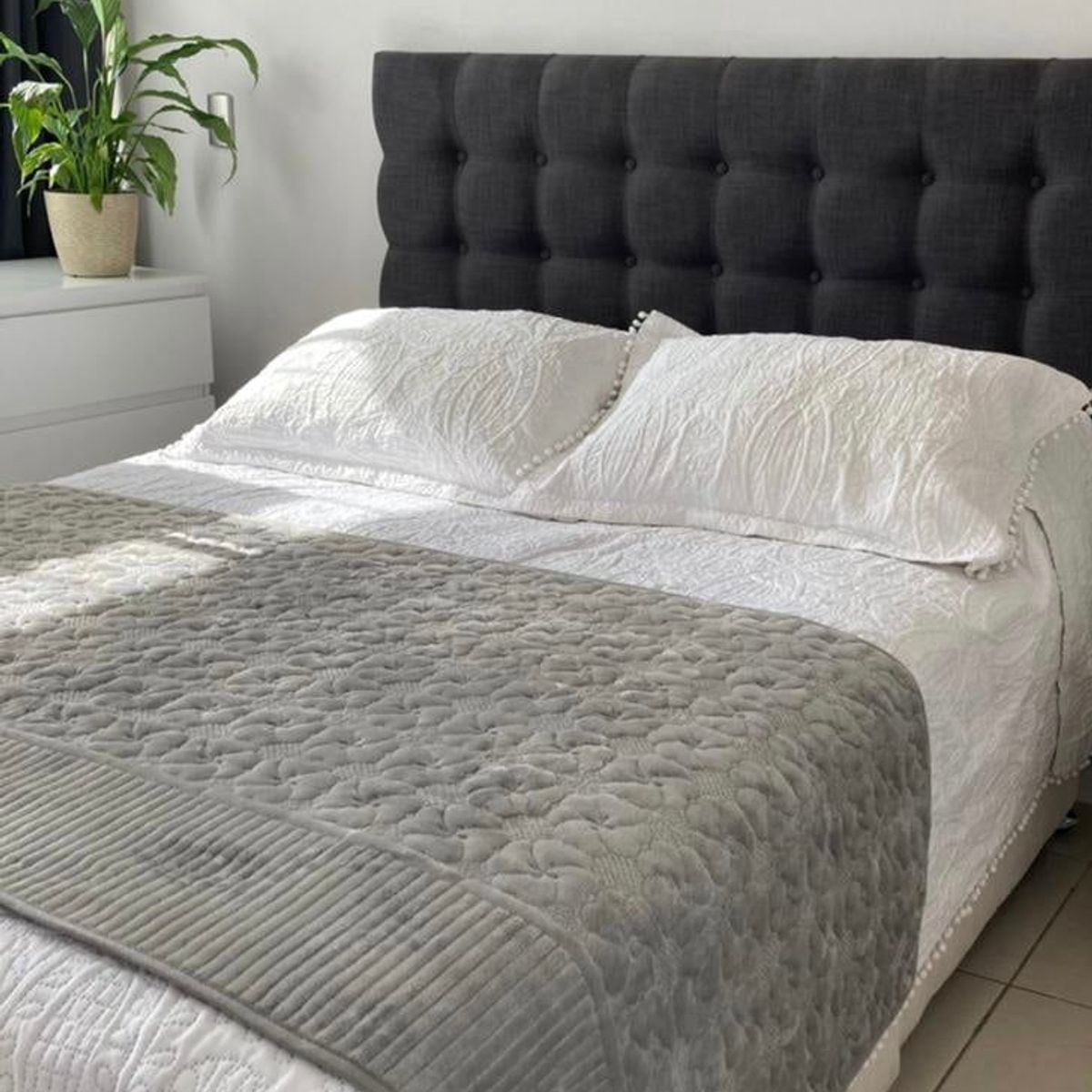 GENERICO - Piecera de Cama Polar con Tela Reversible - Gris
