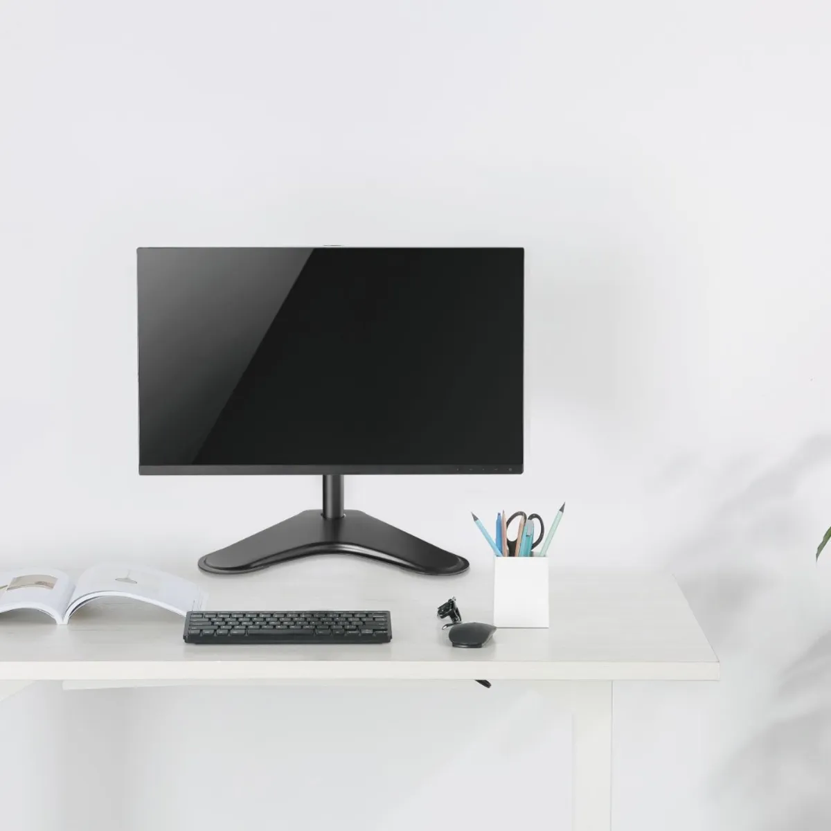 BRASFORMA - Soporte para Monitor con base y Articulado 13″~32” -  8kg  360° Brasforma SBRM710