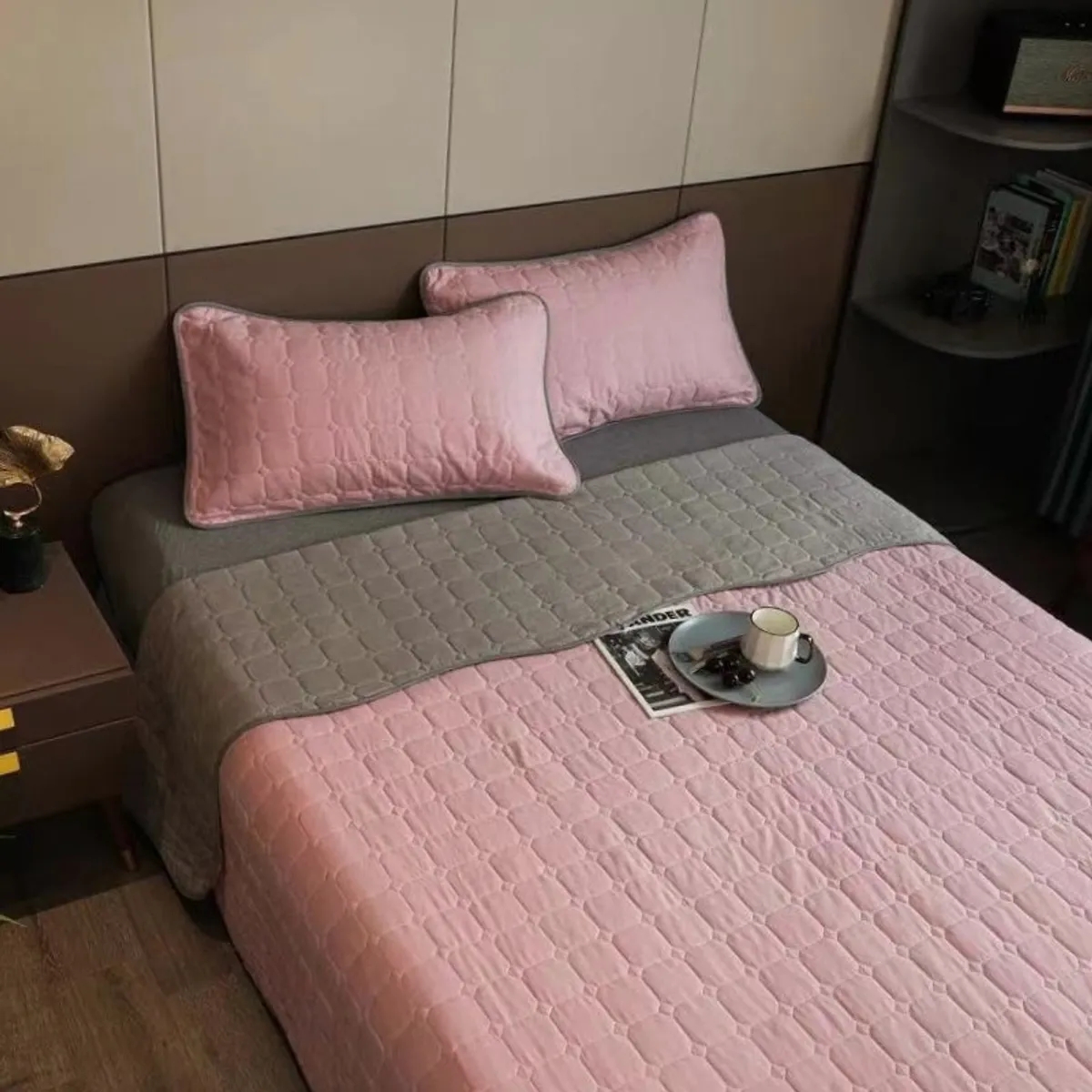 BJ HOGAR - Cubrecama Quilt Rosado Gris Reversible 2 Plazas