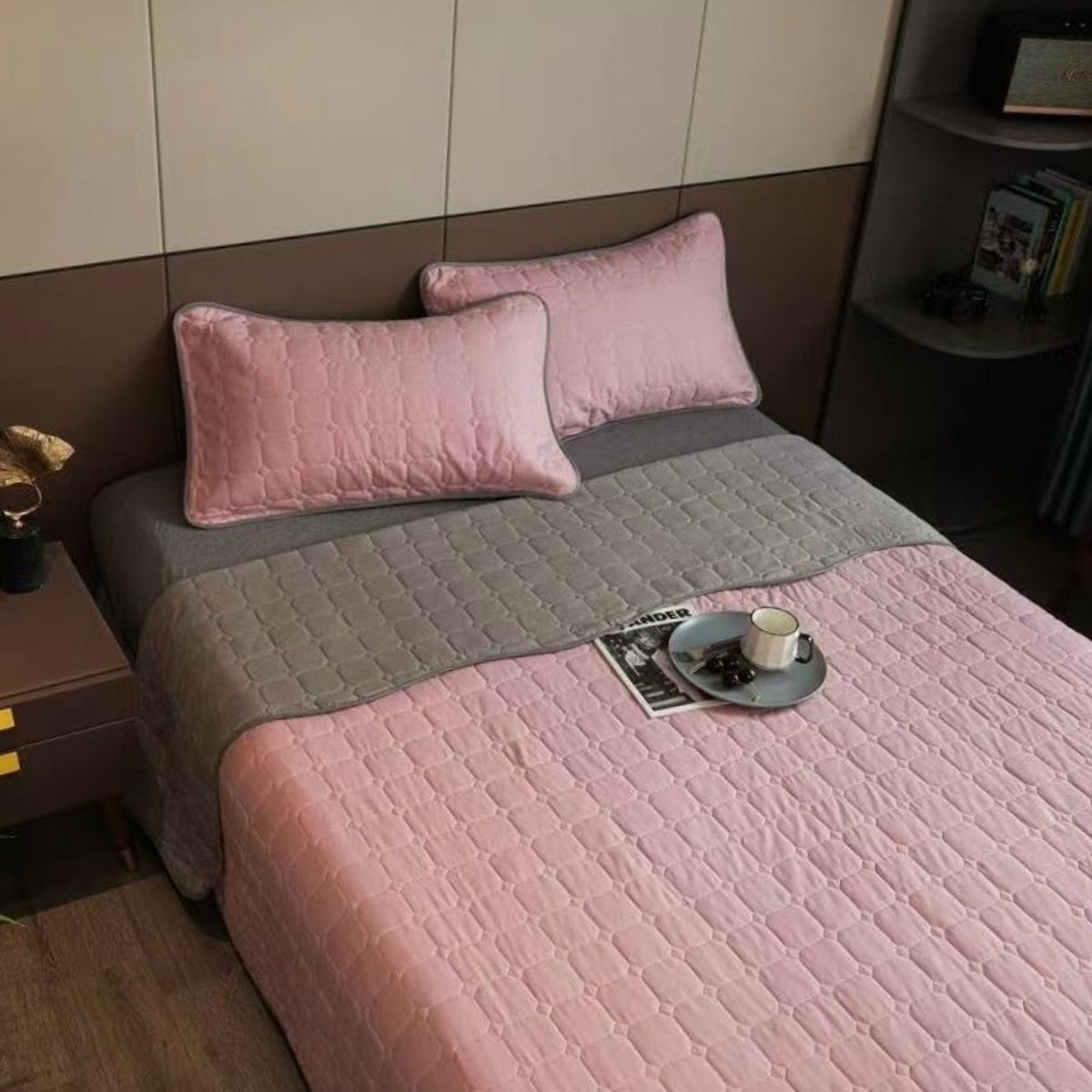 BJ HOGAR - Cubrecama Quilt Rosado Gris Reversible King