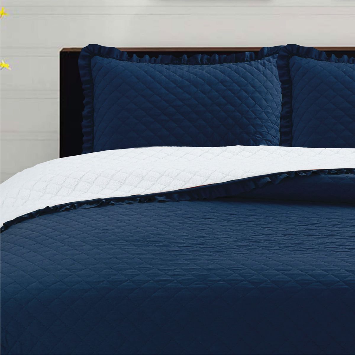 CHANTILLY - Cubrecama Prewash Bordado Sherpa King - Azul Marino CHANTILLY