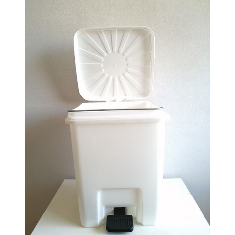 GENERICO - BASURERO PEDAL 12 LT. CUBO REMOVIBLE