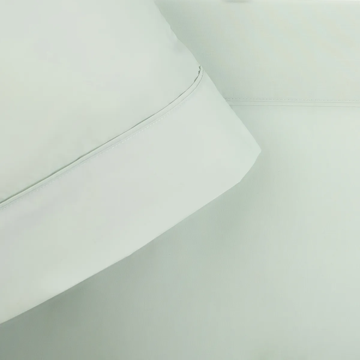 NINA HERRERA - Sábana Básica Lisa Verde Pastel 220 Hilos Super King