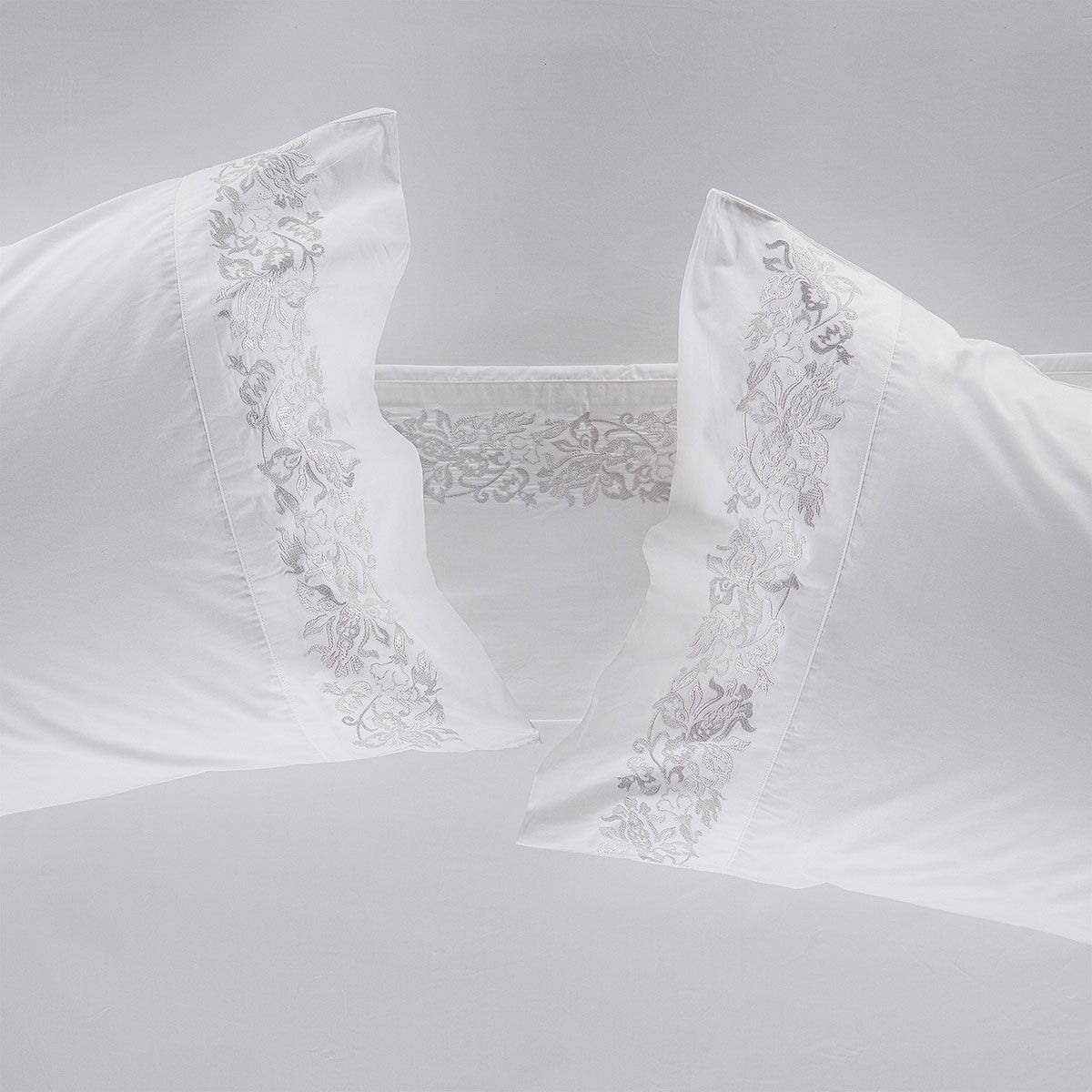 ROSEN - Sábana Rosen 300 Hilos Algodón Bordada Blanco Súper King