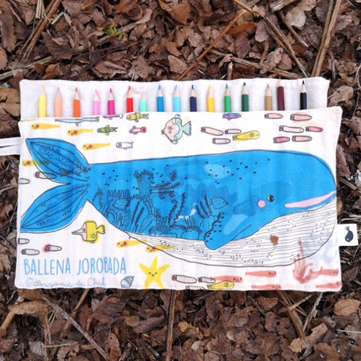 PAJARITO DE MIMBRE - Estuche Lapicera Diseño Ballena Jorobada Pajarito de Mimbre