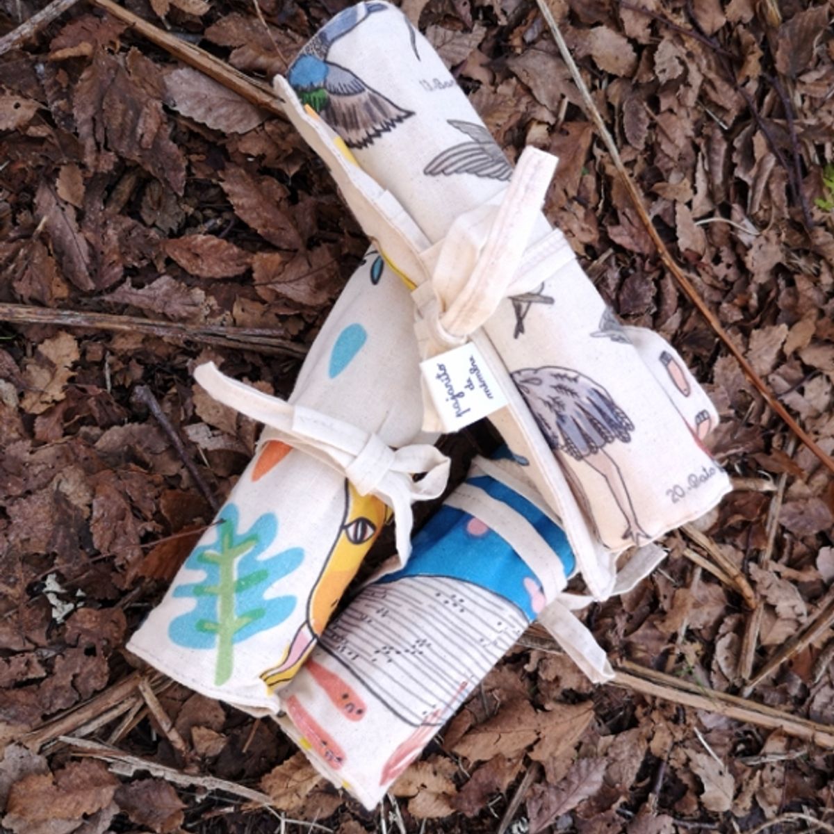 PAJARITO DE MIMBRE - Estuche Lapicera Diseño Ballena Jorobada Pajarito de Mimbre