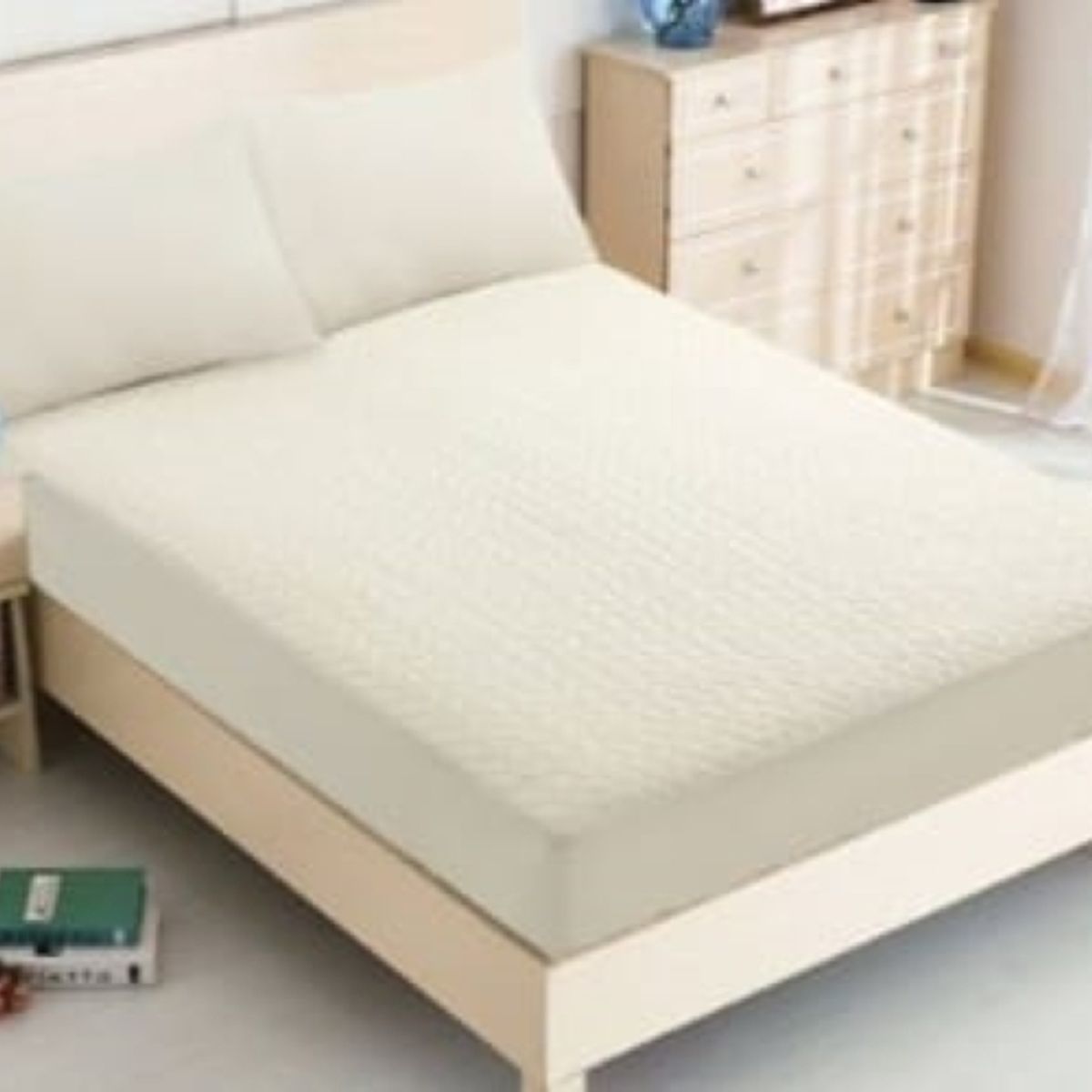 GENERICO - Cubrecolchon Acolchado King + 2 Funda de Cojín - Crema