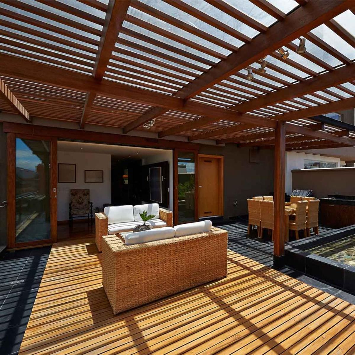 DVP - Rollo Policarbonato 1,22x10mts 0,7mm Filtro Uv Transp. Dvp Color Agua