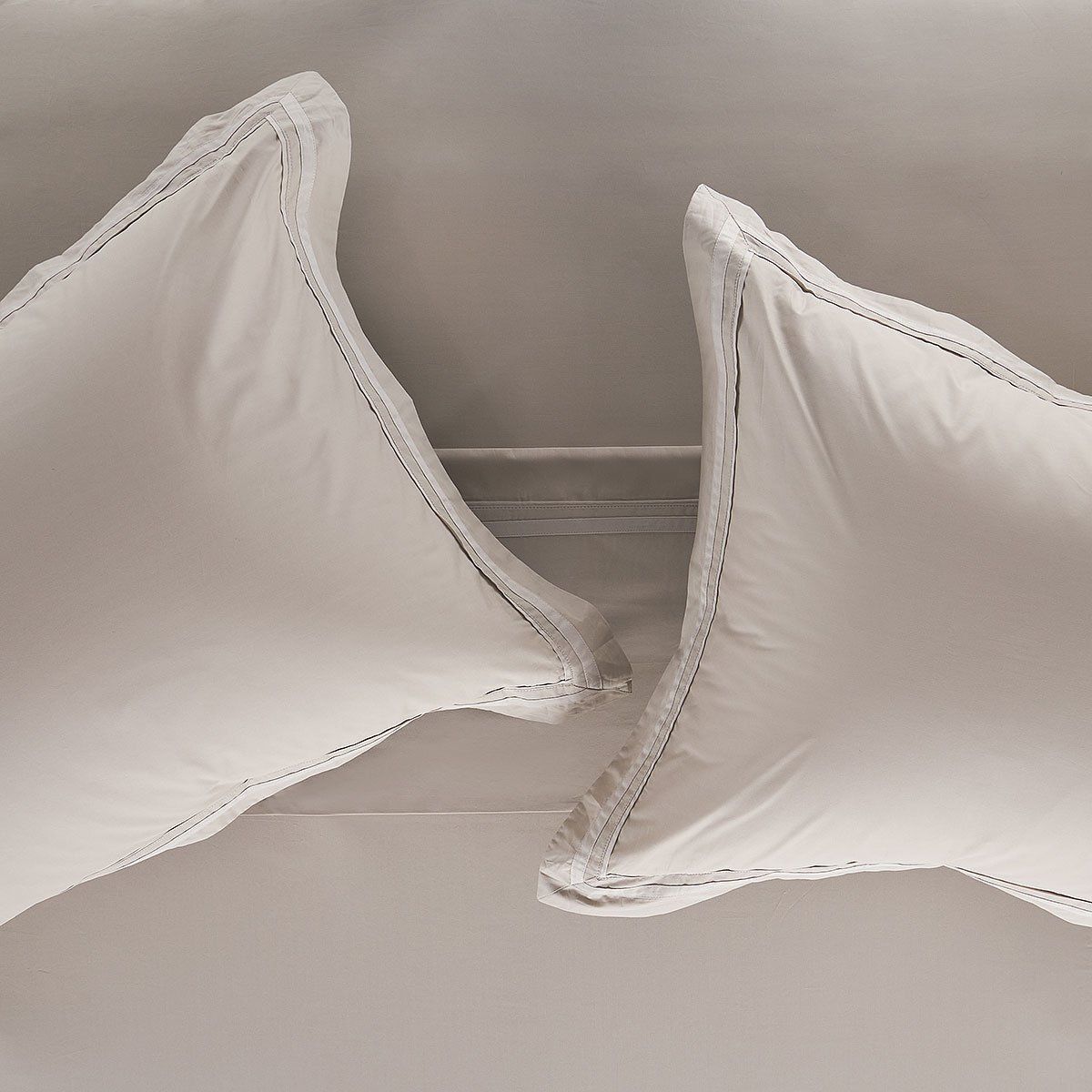 ROSEN - Sábana Rosen 300 Hilos Algodón Lisa Tape Visón 2 Plazas