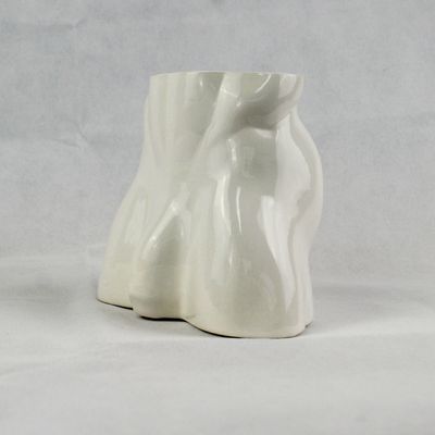 Imagen 2 del producto Macetero cerámica esmaltada escultura torso hombre