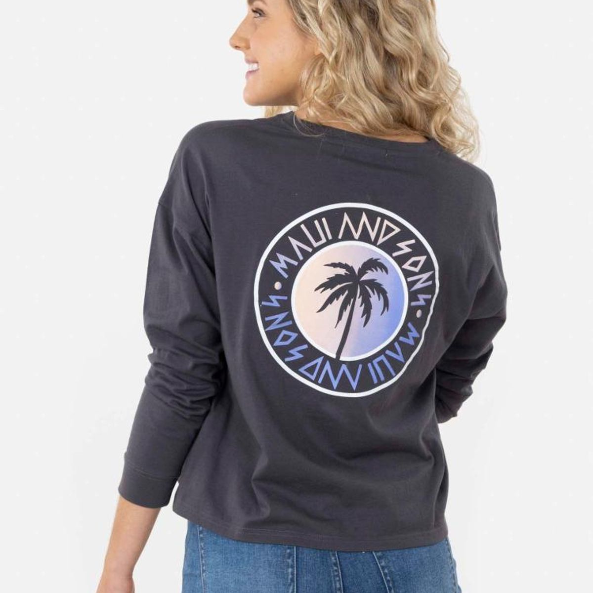 MAUI AND SONS - Polera PALM ROAD Mujer Gris Oscuro Maui and Sons