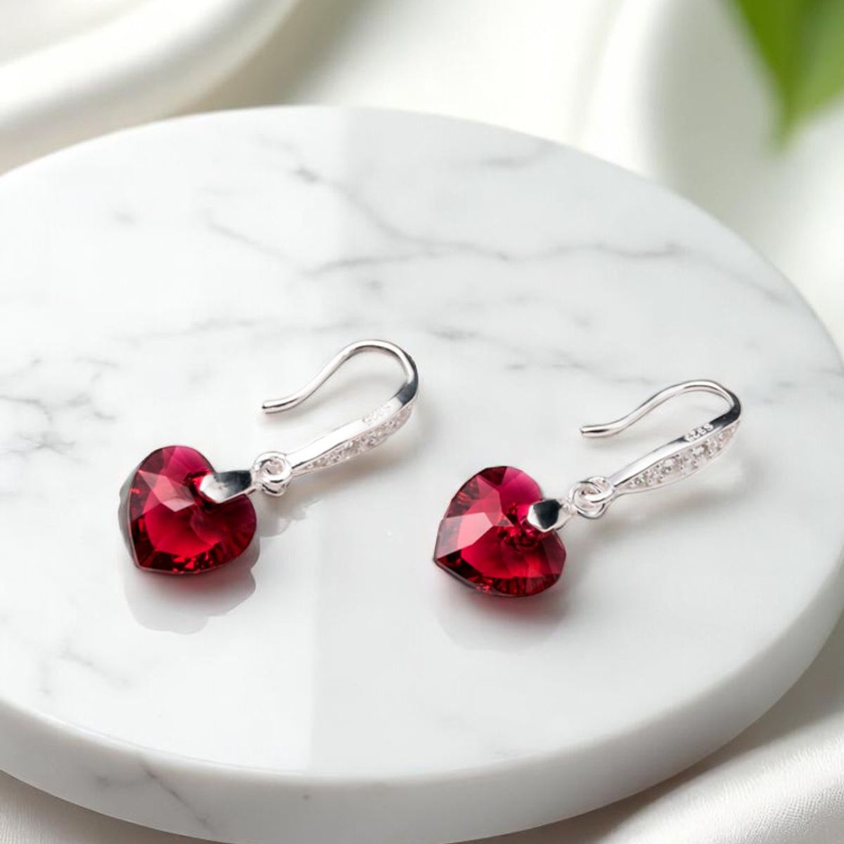 JOYAS MONTERO - Aros Amor Plata 925 creado con cristales de Swarovski® Scarlet