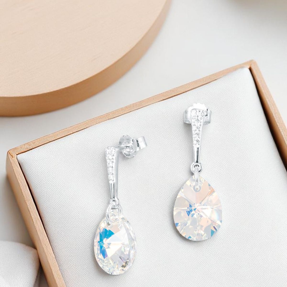 JOYAS MONTERO - Aros Encanto Plata 925 creado con cristales de Swarovski® Aurora Boreal