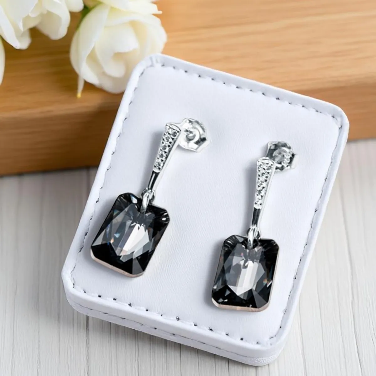 JOYAS MONTERO - Aros Estefania Plata 925 creado con cristales de Swarovski® Silver Night