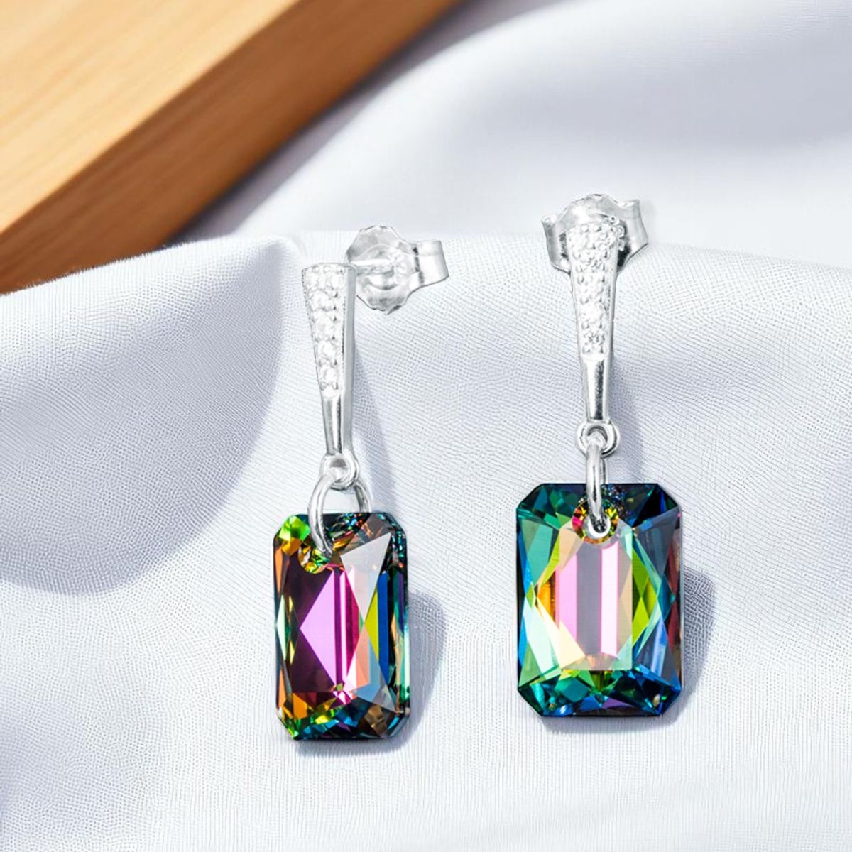 JOYAS MONTERO - Aros Estefania Plata 925 creado con cristales de Swarovski® Vitral Medium