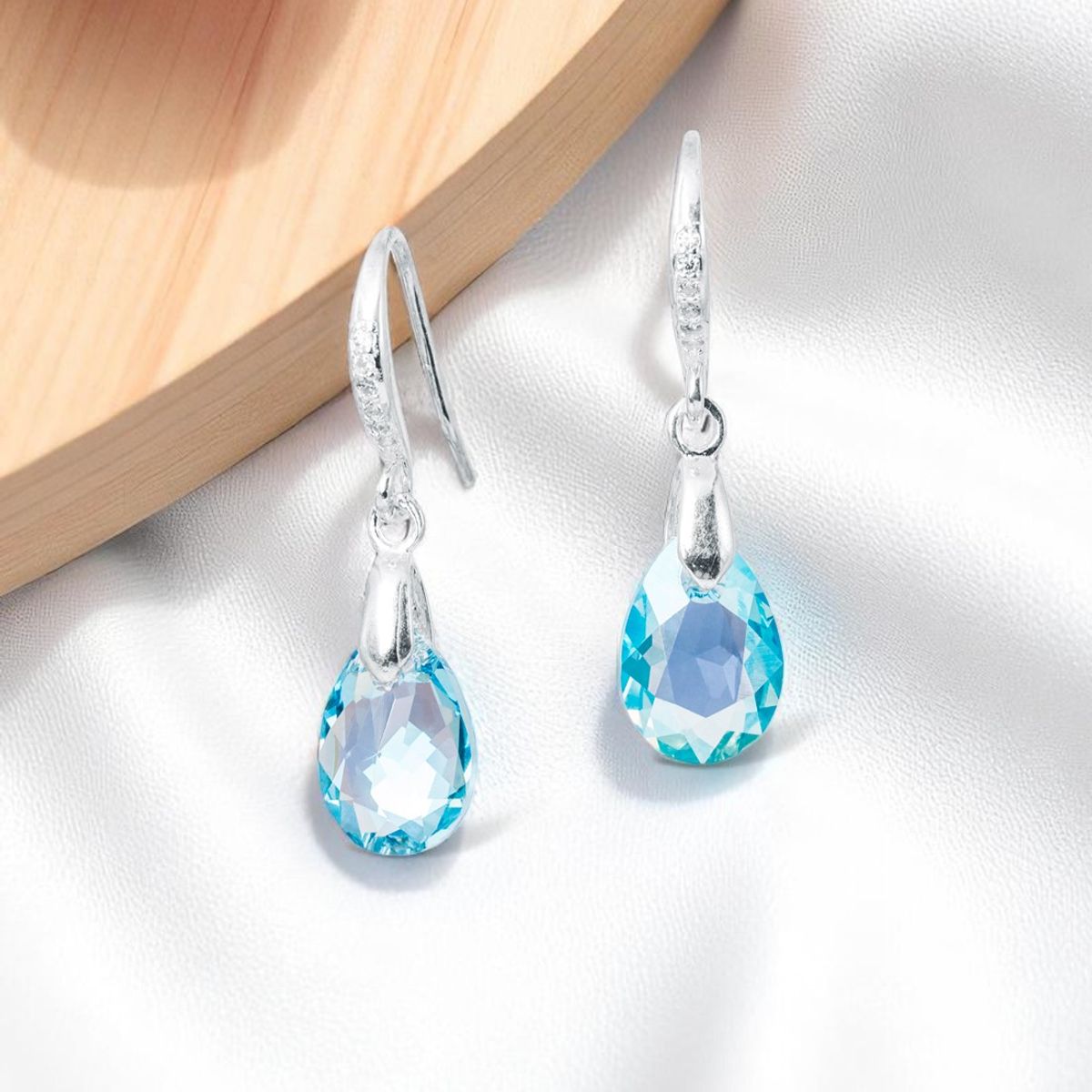 JOYAS MONTERO - Aros Gota de Luz Plata 925  creado con cristales de Swarovski® Aquamarine