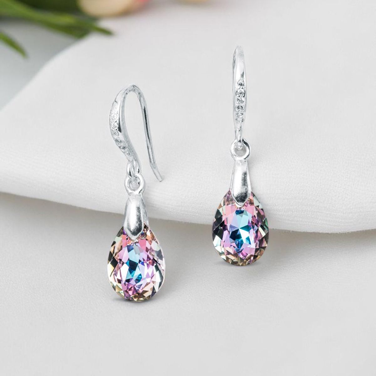 JOYAS MONTERO - Aros Gota de Luz Plata 925  creado con cristales de Swarovski® Vitral Light