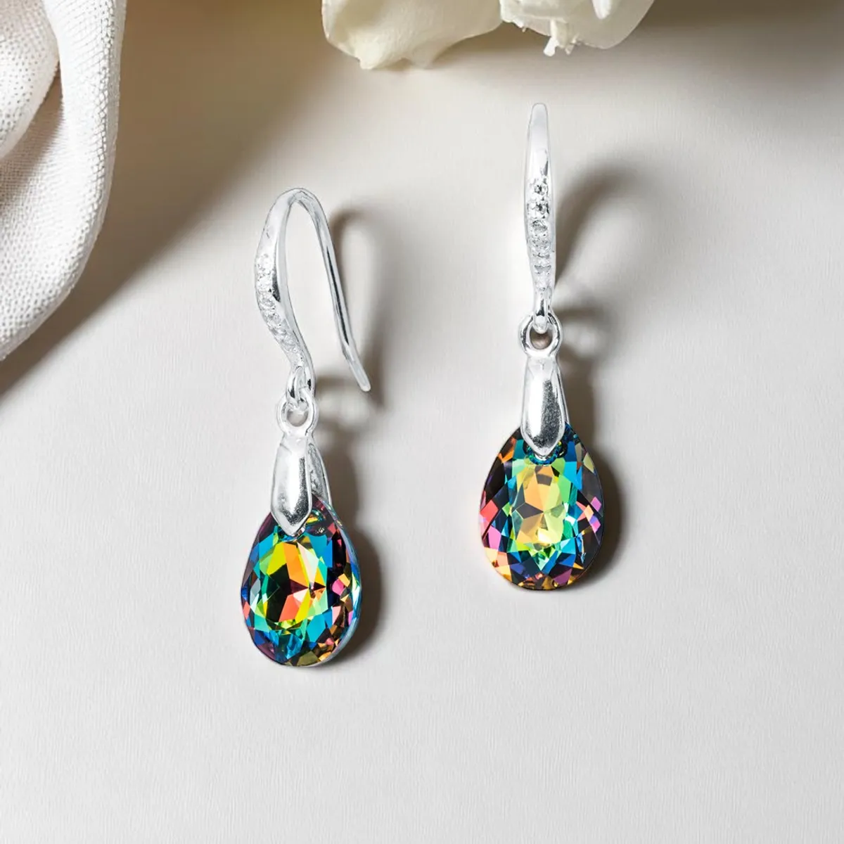 JOYAS MONTERO - Aros Gota de Luz Plata 925 creado con cristales de Swarovski® Vitral Medium