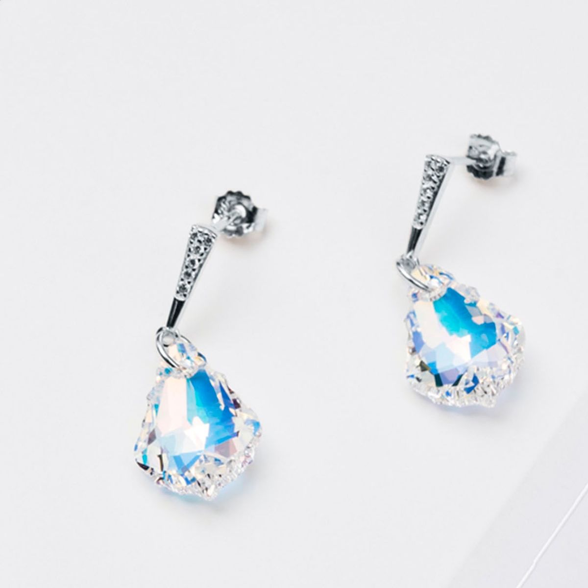 JOYAS MONTERO - Aros Roma Plata 925 creado con cristales de Swarovski® Aurora Boreal