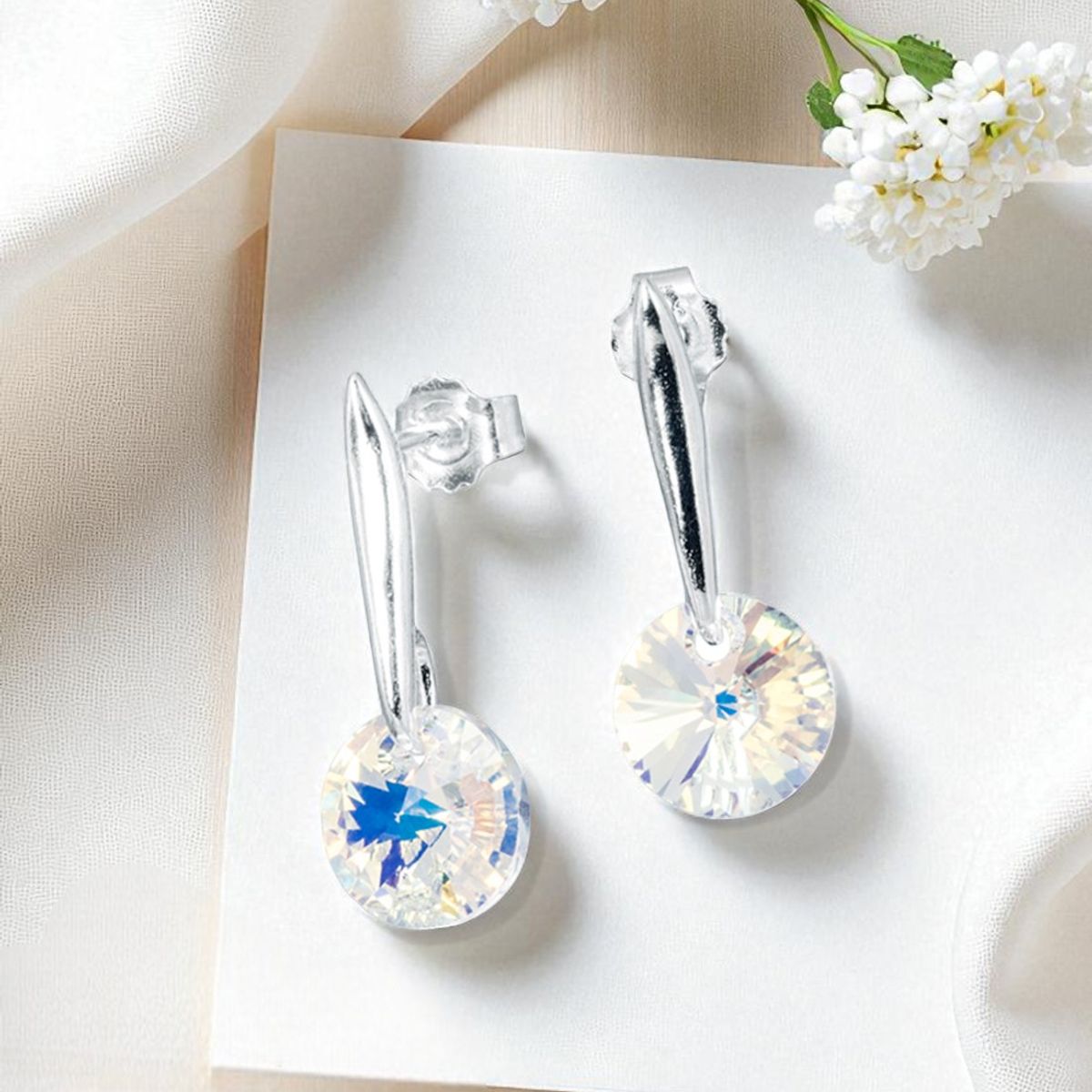 JOYAS MONTERO - Aros Punto de Luz Plata 925 creado con cristales de Swarovski® Aurora Boreal