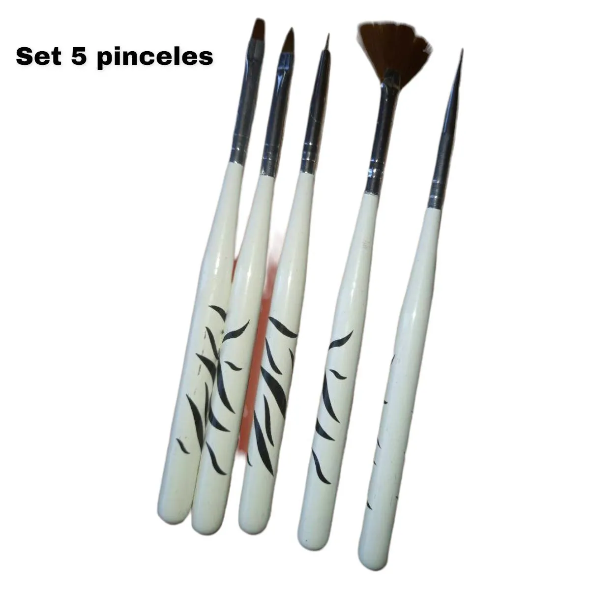 UNIVERSAL - SET 5 PINCELES MAQUILLAJE