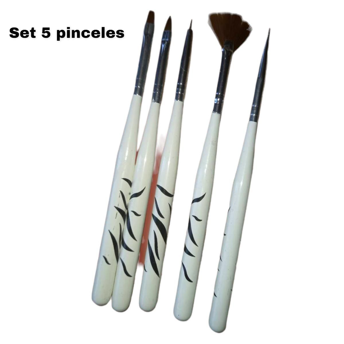 UNIVERSAL - SET 5 PINCELES MAQUILLAJE