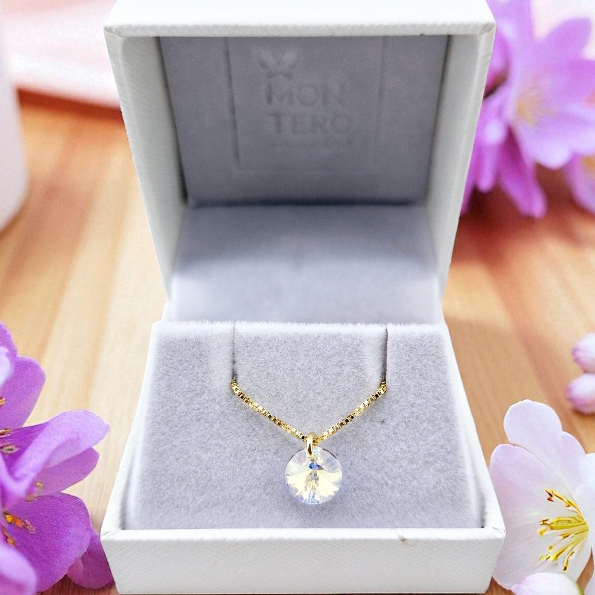 JOYAS MONTERO - Collar Punto de Luz Gold 24K  creado con cristales de Swarovski® Aurora Boreal