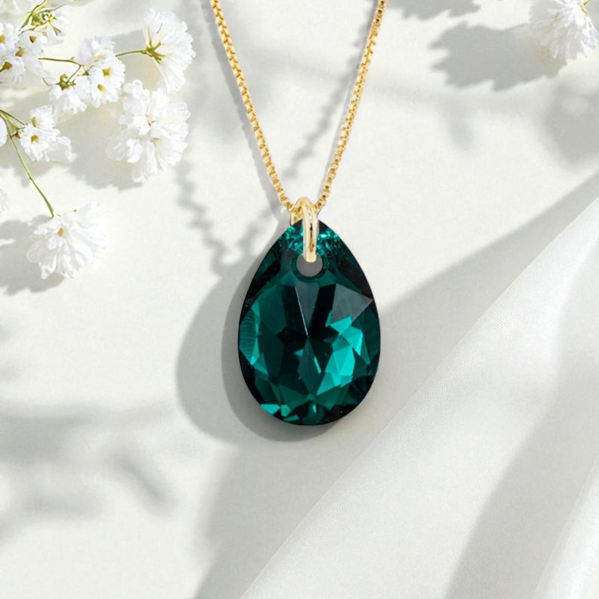 JOYAS MONTERO - Collar Gota de Luz Gold 24K creado con cristales de Swarovski® Emerald