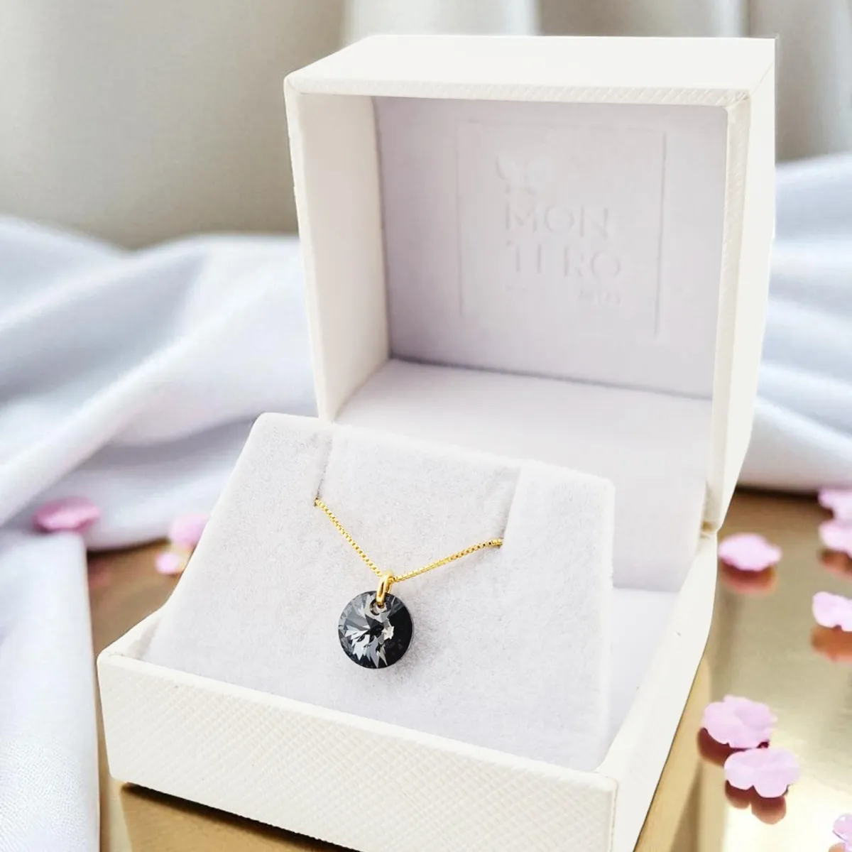 JOYAS MONTERO - Collar Punto de Luz Gold 24K creado con cristales de Swarovski® Silver Night