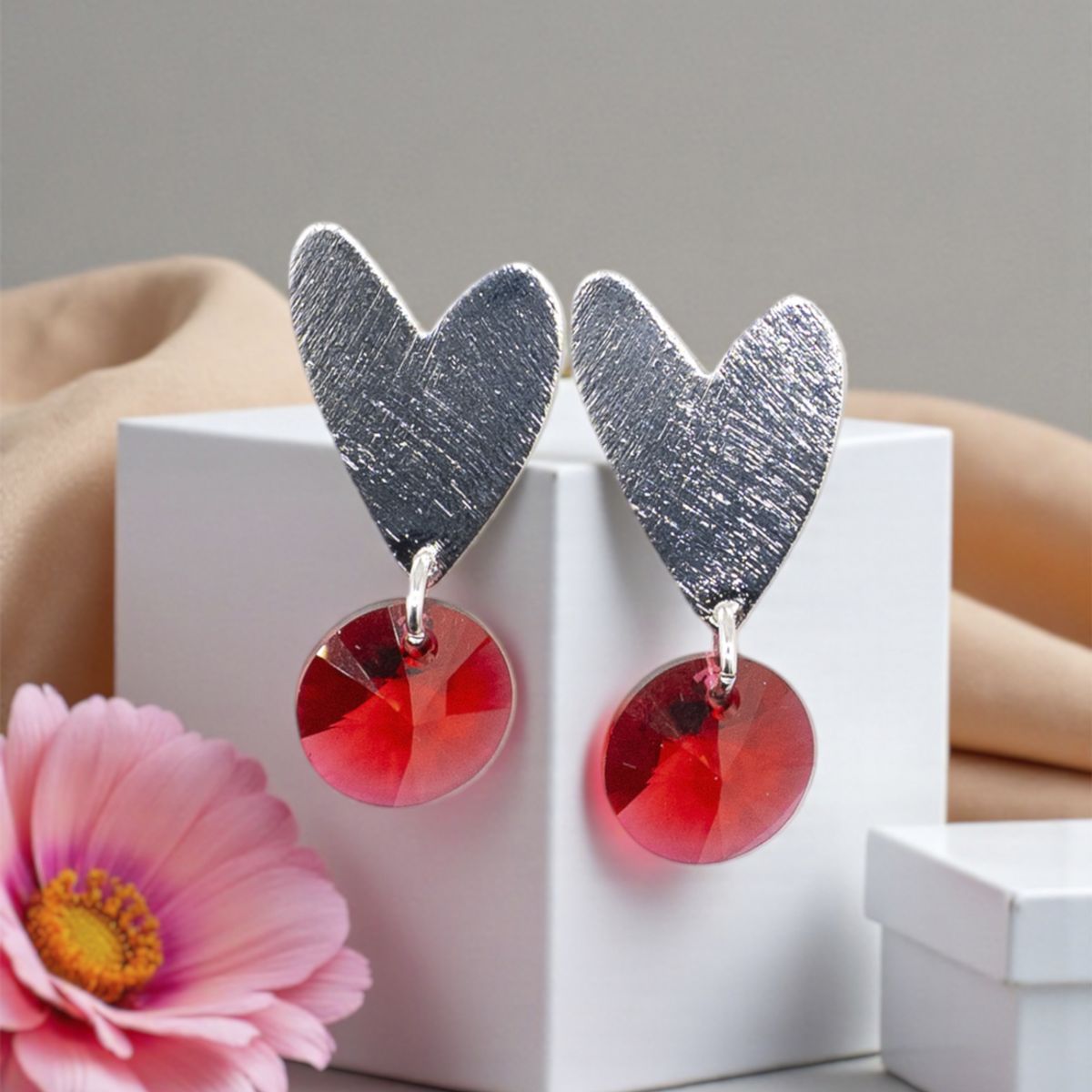 JOYAS MONTERO - Aros Corazon Baño Oro Blanco creado cristales de Swarovski® Scarleth