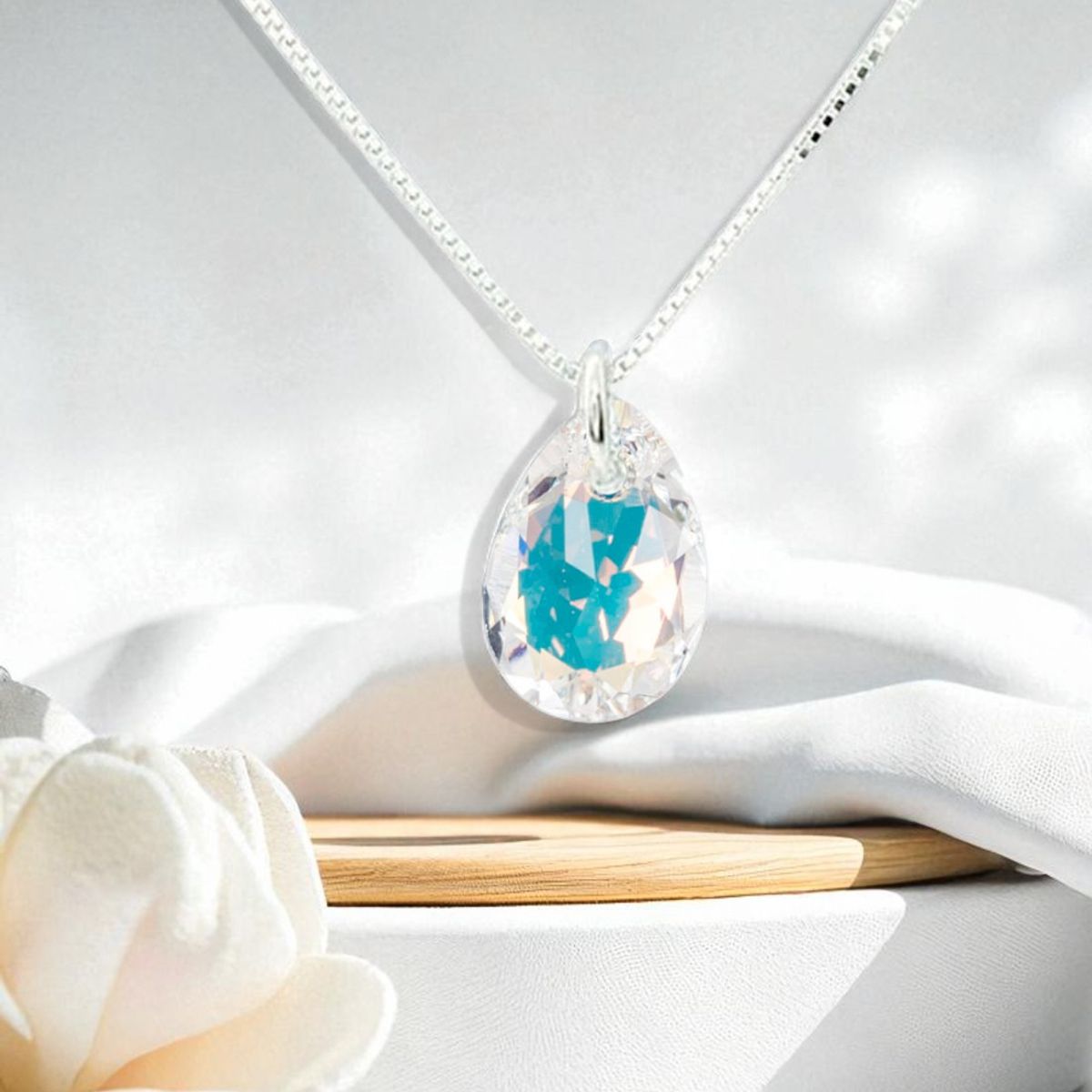 JOYAS MONTERO - Collar Gota de Luz Plata 925 creado con cristales de Swarovski® Aurora Boreal