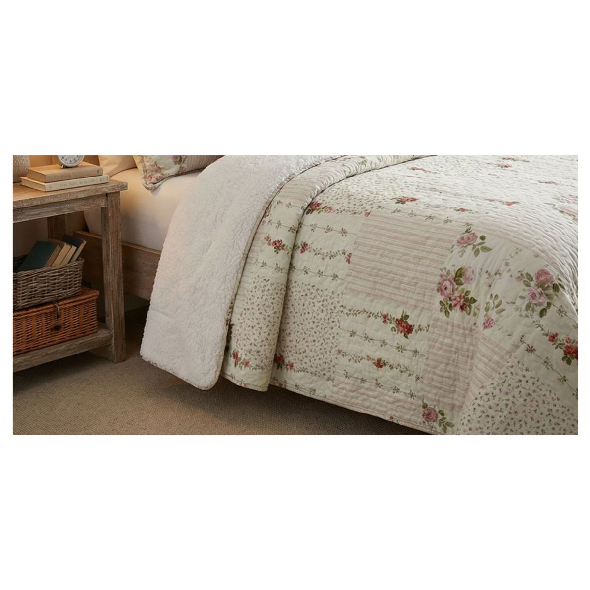 GENERICO - Cubrecama Sherpa 2 Plazas - Beige Cuadrille Hojas M901