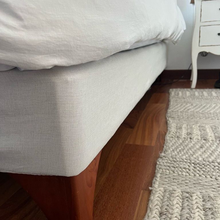 Faldon Elasticado SuperKing Beige Claro
