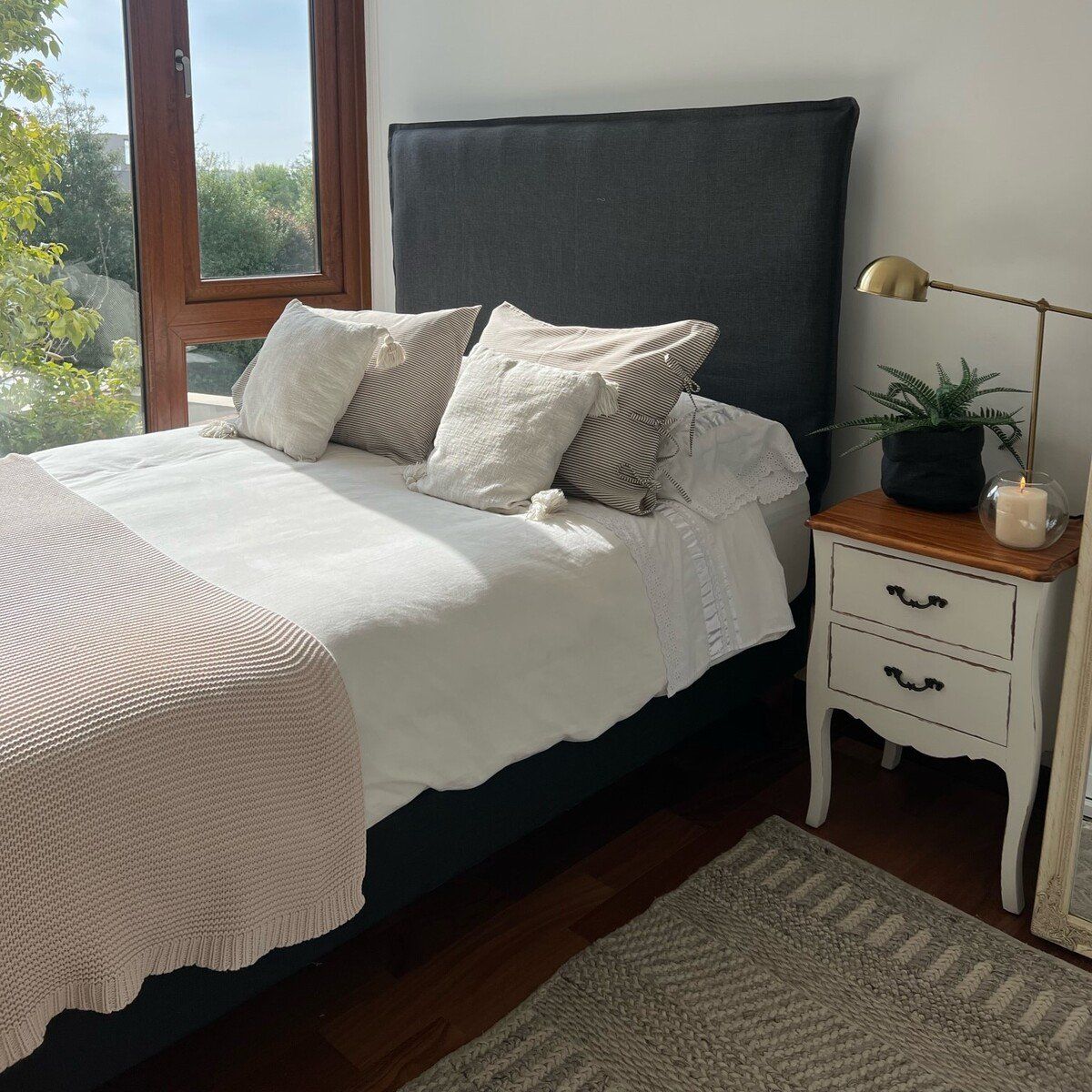 CASA CECILIA - Faldón Elasticado 2 Plazas Gris Oscuro Casa Cecilia